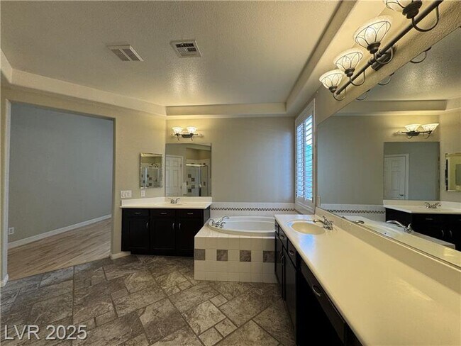 Building Photo - 11270 Tenza Ct