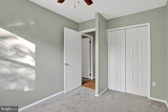 Building Photo - 1694 Forest Hill Ct