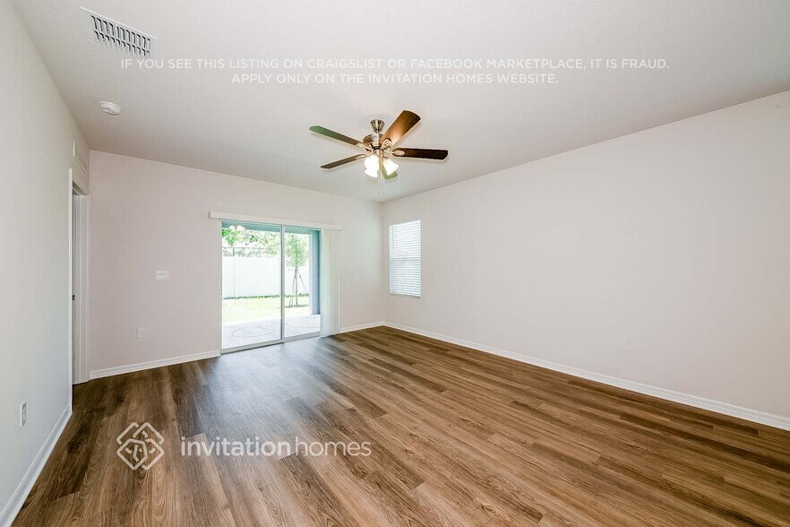 Building Photo - 8028 Majestic Palms Ct