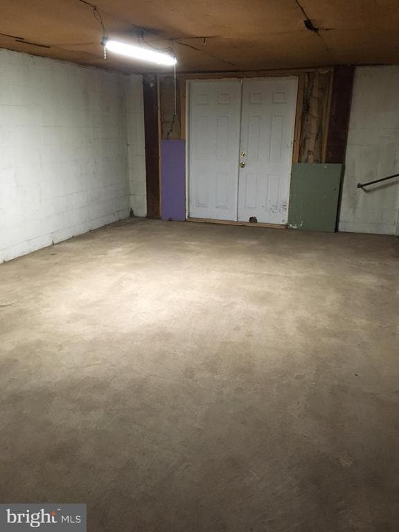 Building Photo - 10 Groff Cir