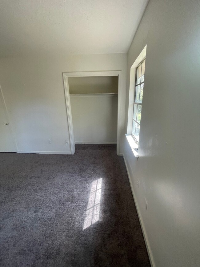 Building Photo - 1471 Dorgan St