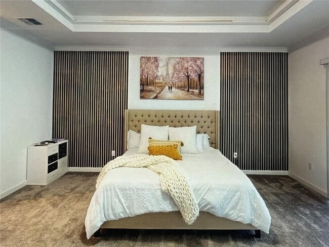 Building Photo - 8851 Fallen Oak Dr