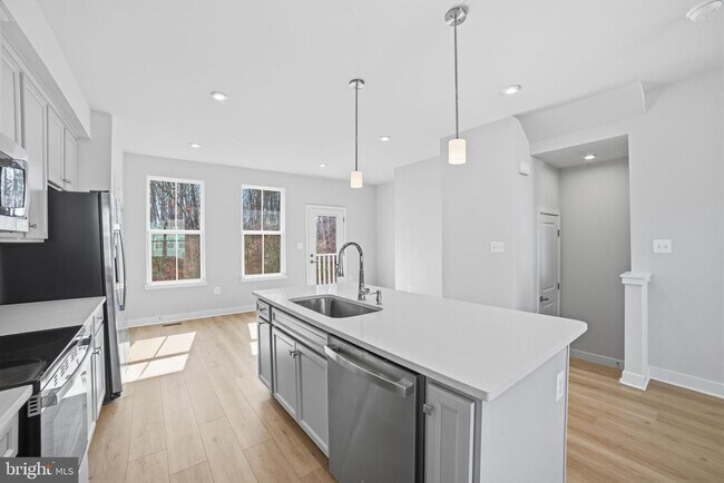 Building Photo - 6920 Braxton Spgs Wy