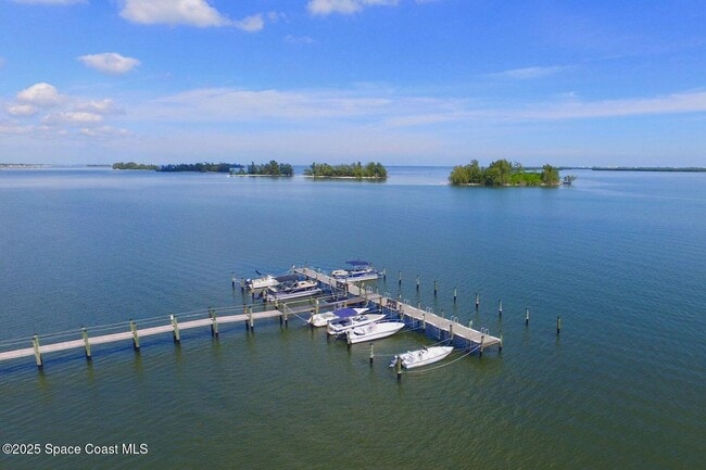 Building Photo - 6165 S Mirror Lake Dr