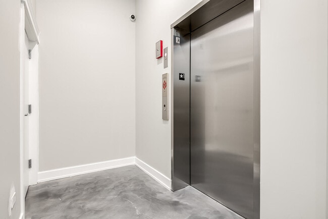 Building Photo - 2145 S Halsted St