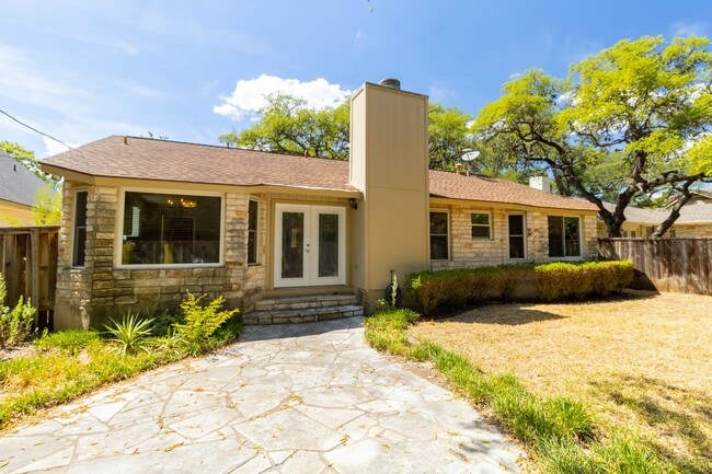 Building Photo - Gorgeous 3 Bedroom, 2 Bathroom Home in Aus...