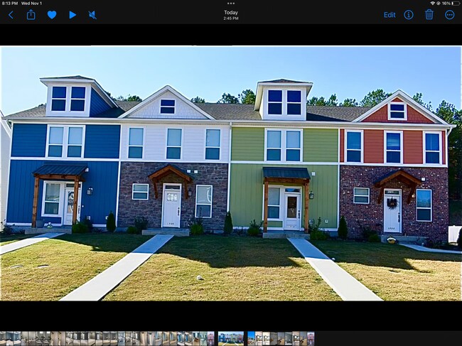 Building Photo - 1732 Arbor Hills Dr SE