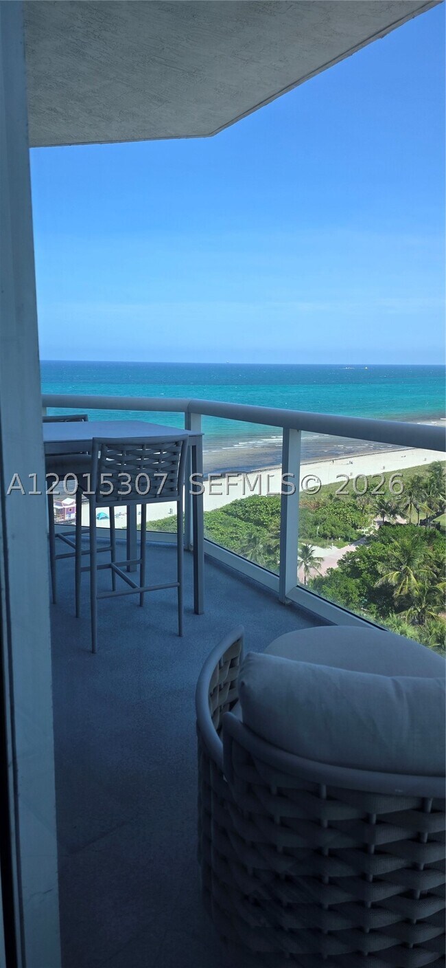 Building Photo - 6515 Collins Ave