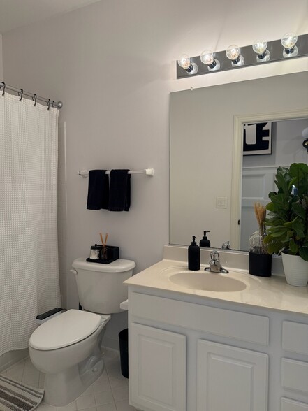 Building Photo - 6933 Stanwick Square