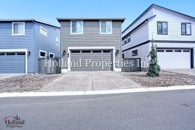 Building Photo - 8162 SE Reddington St
