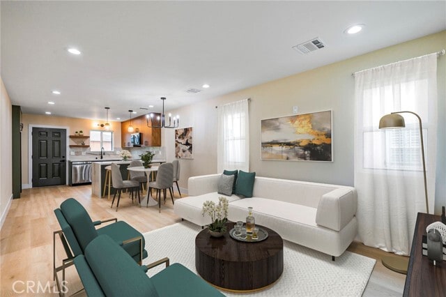 Building Photo - 745 W 106th St