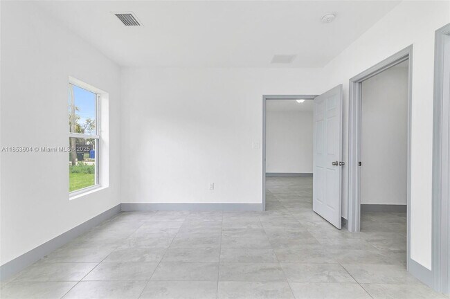 Building Photo - 2360 NW 14th St