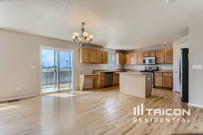 Building Photo - 10191 Altura St