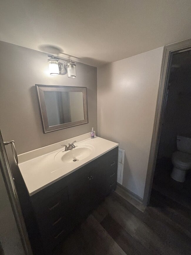 Building Photo - 2 Bed 2 Bath zoned for Homewood City schools