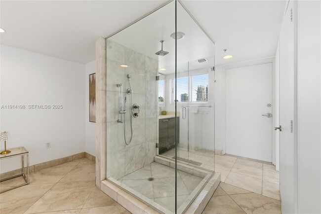 Building Photo - 421 Meridian Ave