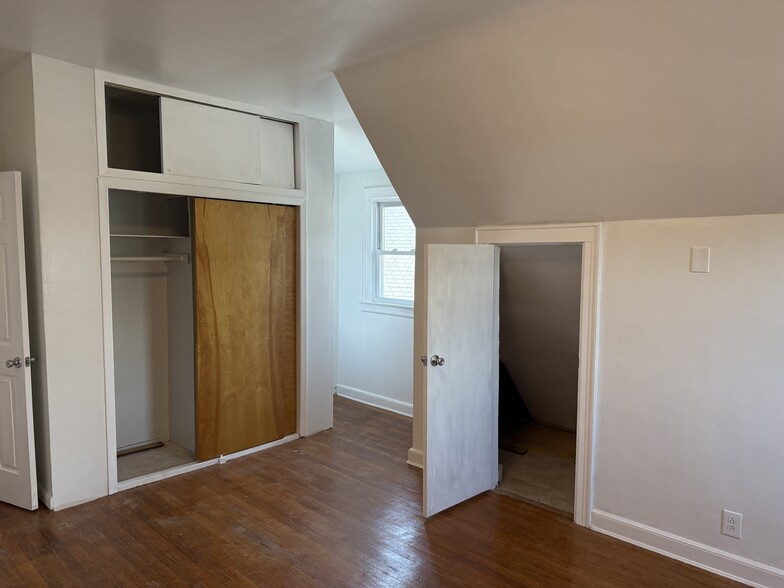 Building Photo - 9408 157th Ave
