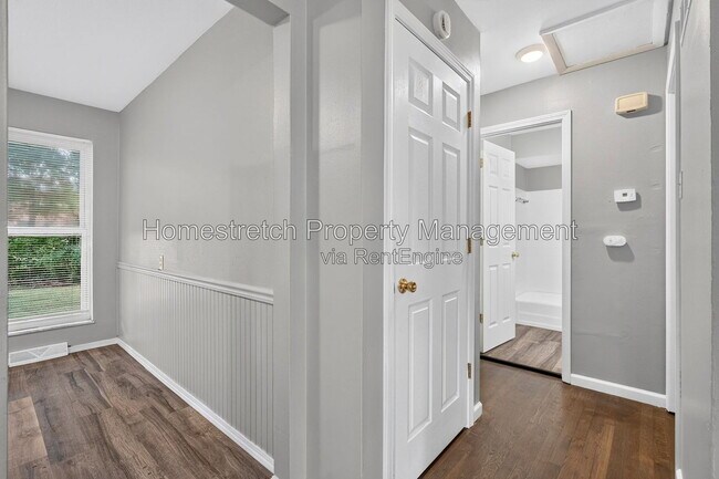 Building Photo - 9993 Fox Hall Ct