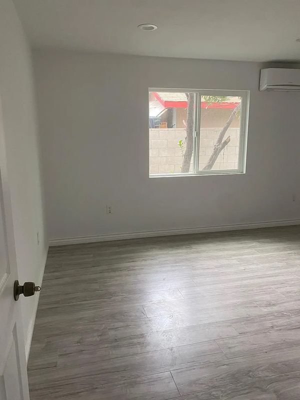 Building Photo - 226 W Maitland St