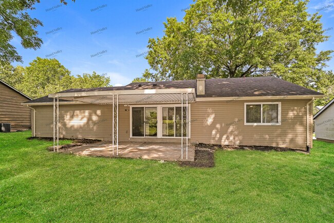 Building Photo - 12693 Meadowdale Dr