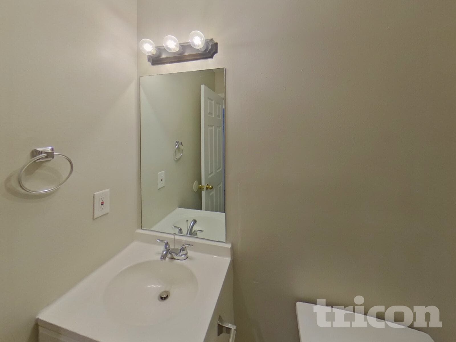 Building Photo - 125 Kennedy Dr