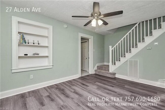 Building Photo - 3 BR, 2 BA newly renovated 1,462 sf single...