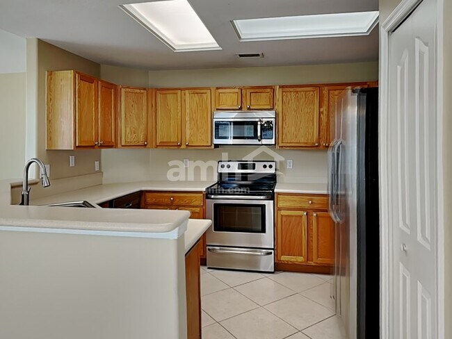 Building Photo - 1201 SW Minyo Ave