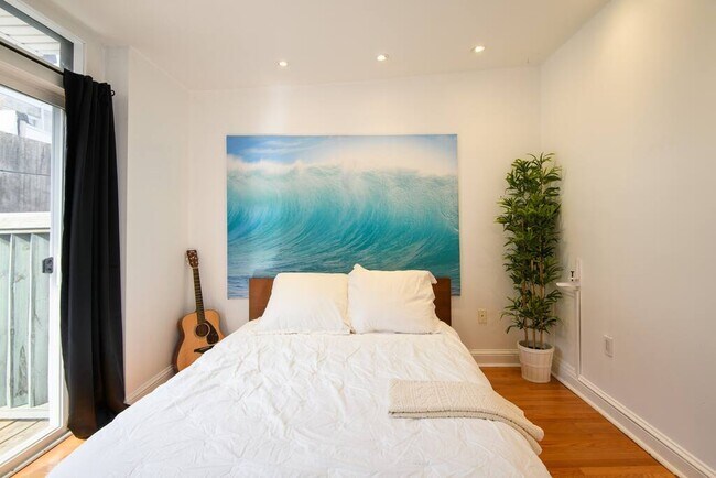 Building Photo - 2028 Webster St