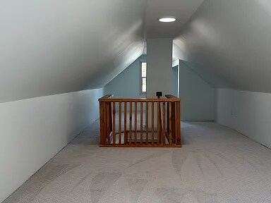 Building Photo - 253 Curtice St E