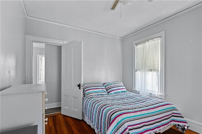 Building Photo - 5 Slocum St