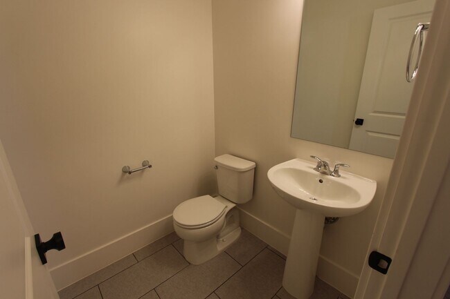 Building Photo - 762 W Sunfire Ln