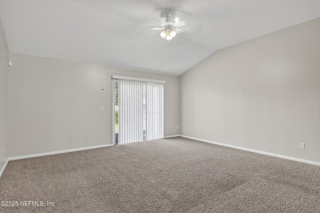 Building Photo - 9205 Redtail Dr