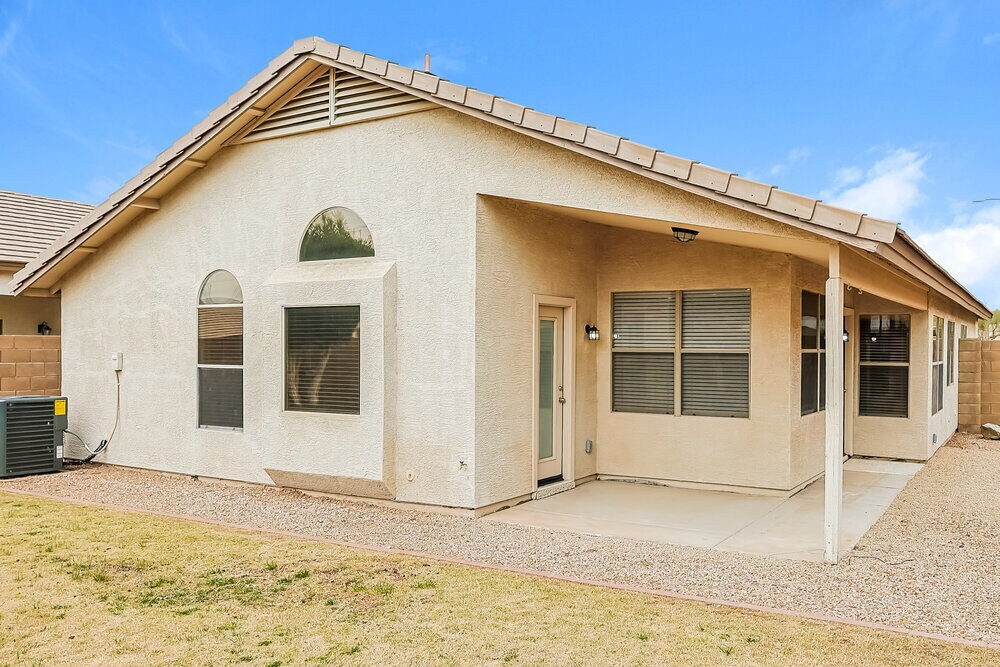 Building Photo - 9339 E Posada Ave