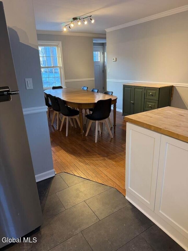 Building Photo - 135 Winthrop Ave