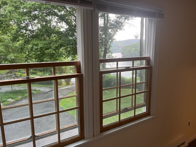 Building Photo - 322 E Boyds Rd