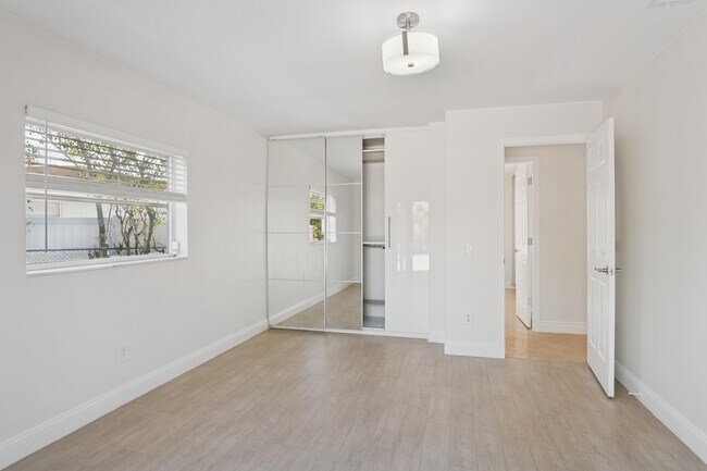 Building Photo - 4971 Ataman St