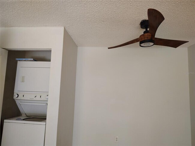 Building Photo - 3298 S Semoran Blvd