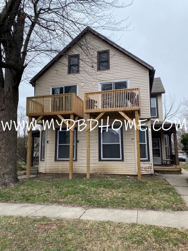 Primary Photo - 818-820 Walnut St