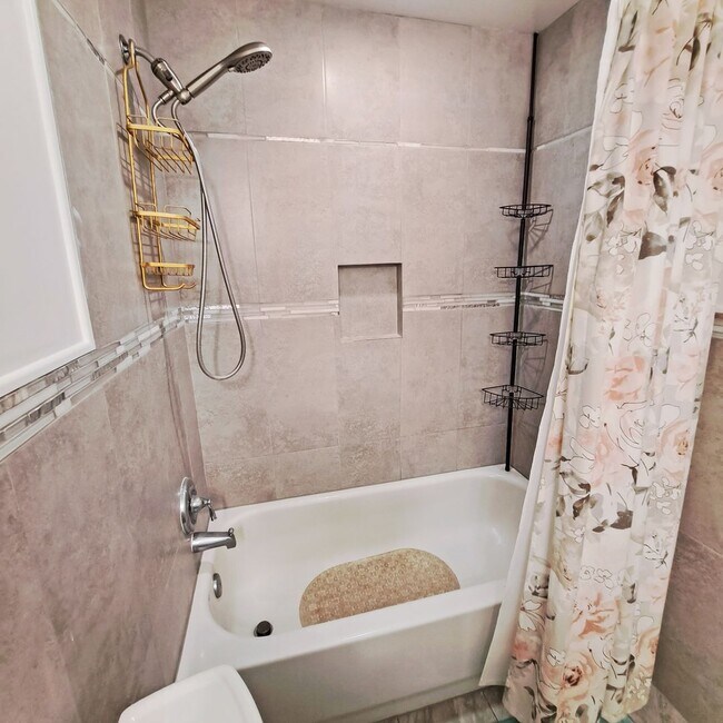 Building Photo - 3506 Lisa Ln