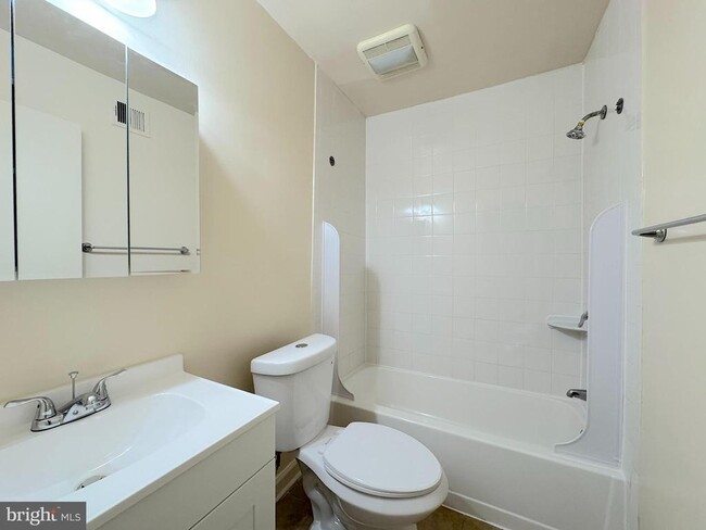 Building Photo - 4538 Conwell Dr