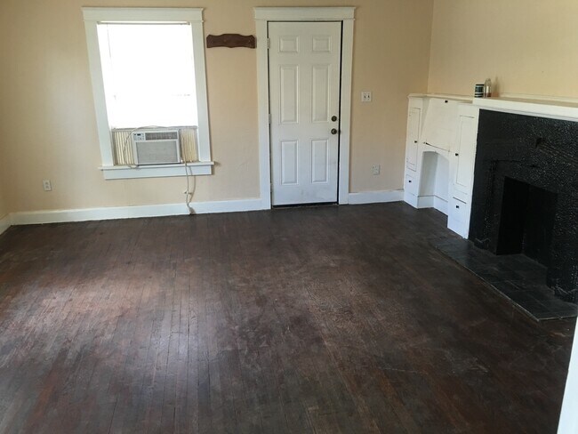 Primary Photo - 2022 15th St