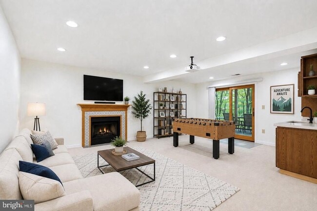 Building Photo - 10799 Adare Dr