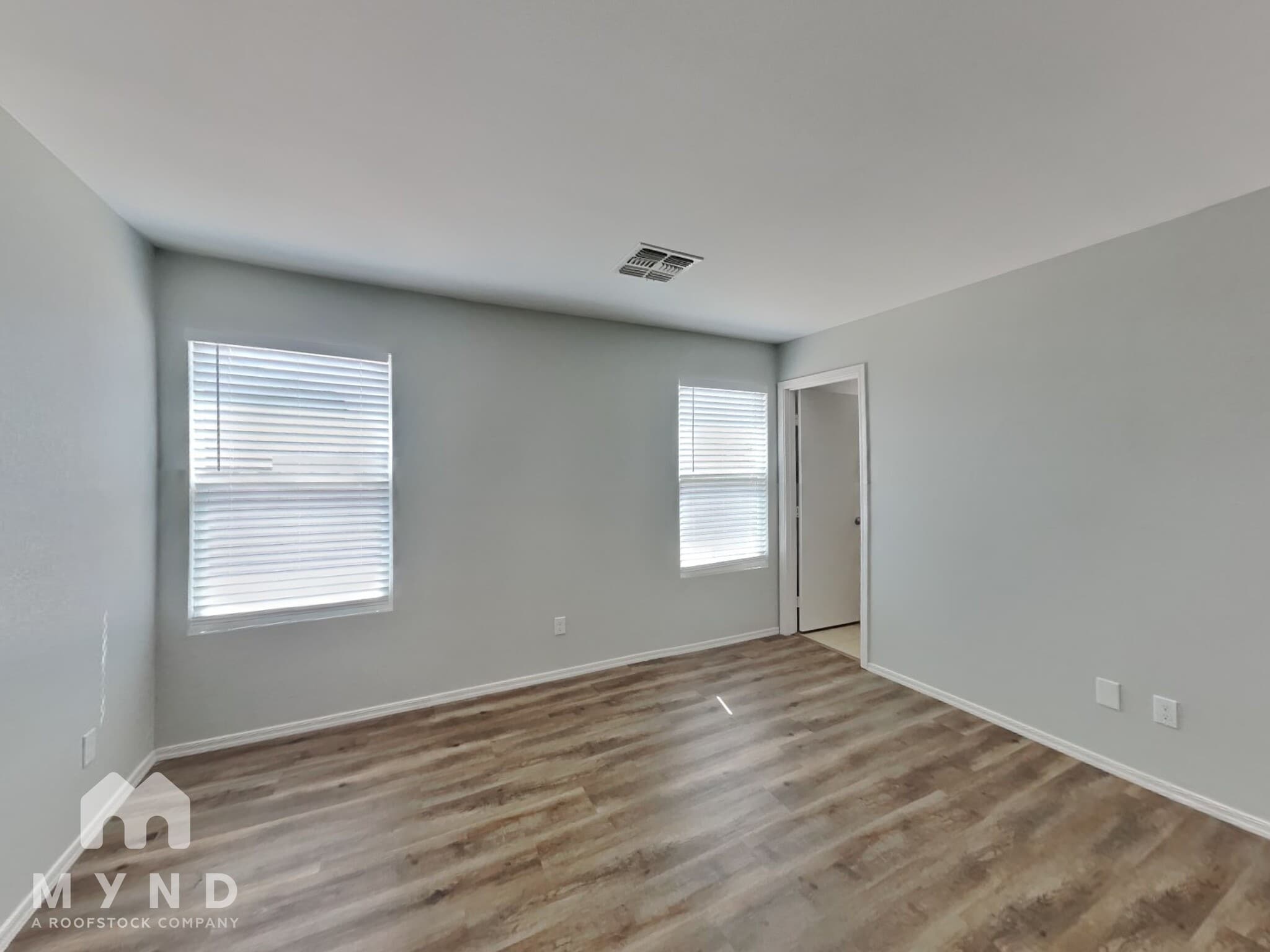 Building Photo - 11903 W Cabrillo Dr