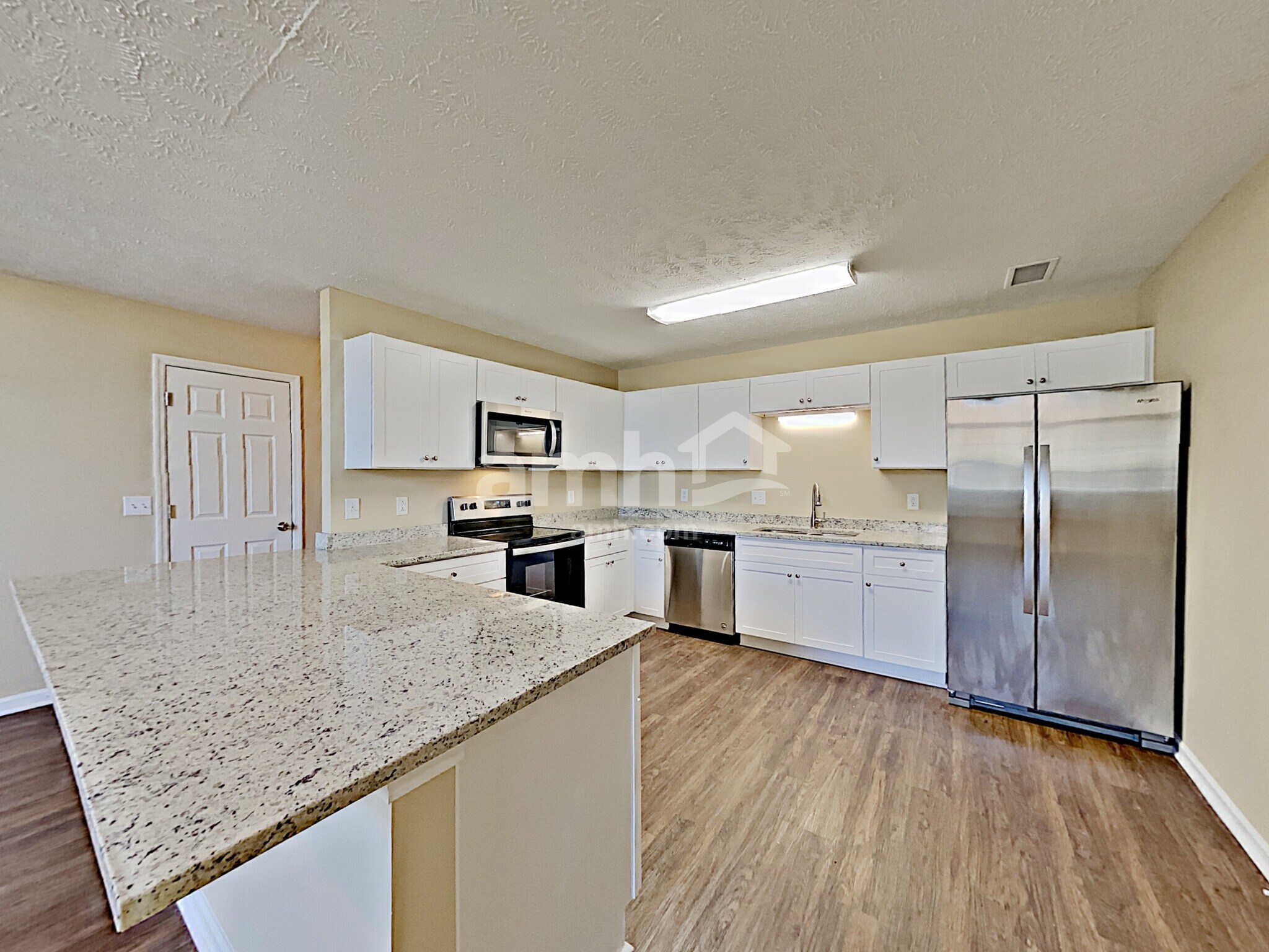 Building Photo - 1456 Westview Dr