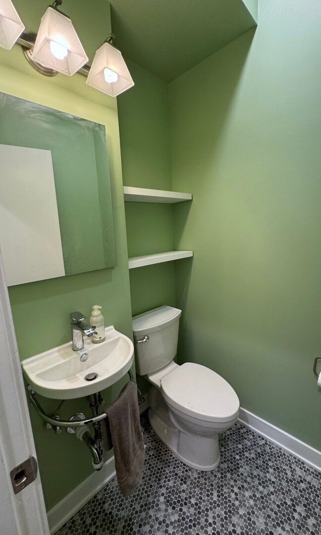 Building Photo - 1801 N Washtenaw Ave