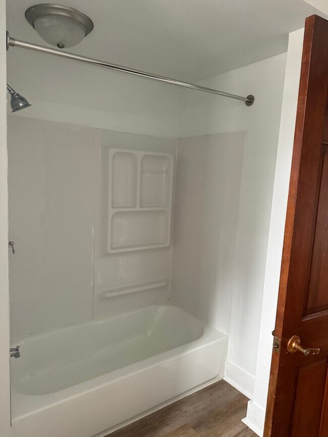 Building Photo - Rush St Townhouse