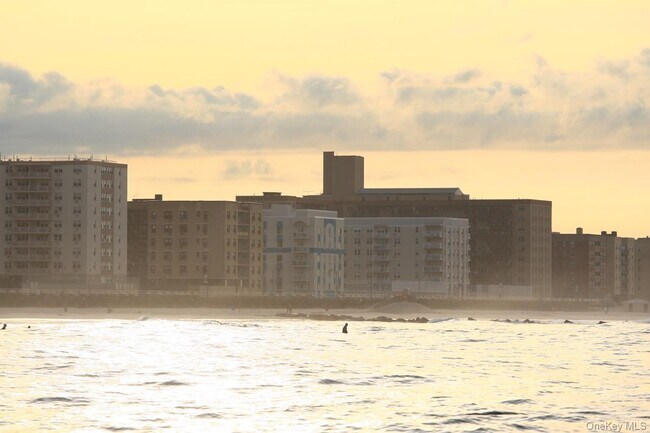 Building Photo - 120 Mitchell Ave