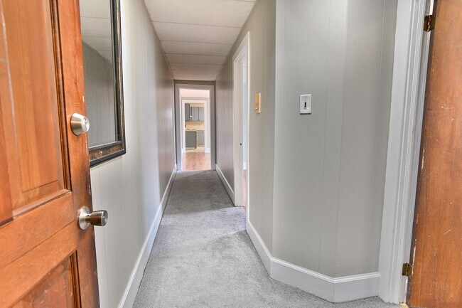 Building Photo - 1306 N 3rd St