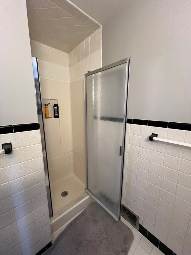 Building Photo - 1005 Murray Hill Rd