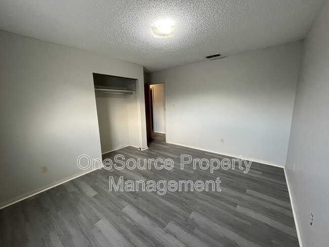 Building Photo - 123 S Ward St