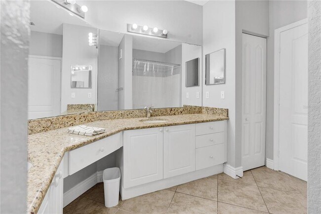Building Photo - 2724 Via Murano